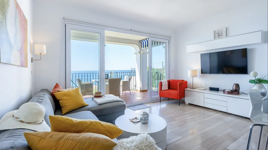 Apartamento de 2 dormitorios en Mijas Costa, Spain No. 476