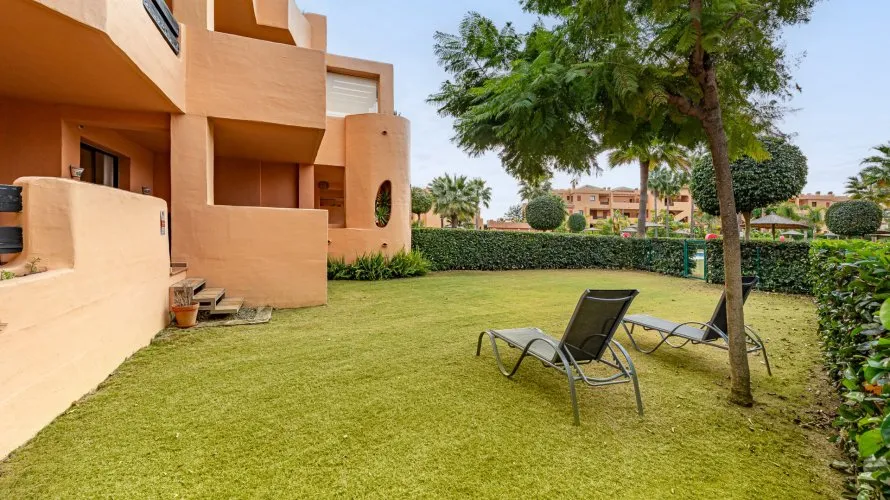 Apartamento de 2 dormitorios en Casares, Spain No. 304 № 8