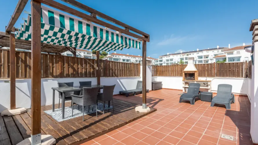 Dúplex de 2 dormitorios en Mijas Costa, Spain No. 712 № 2