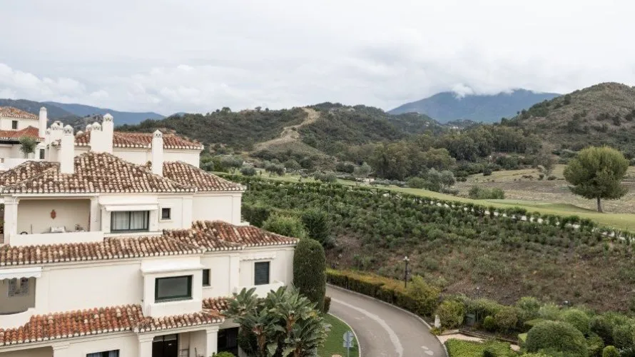 Dúplex de 4 dormitorios en Benahavís, Spain No. 180 № 5