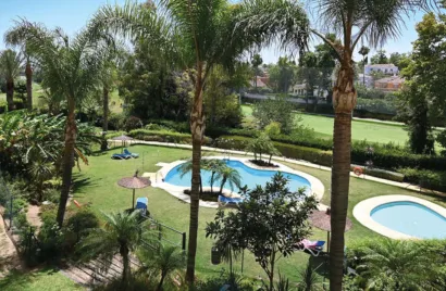 Apartamento de 2 dormitorios en Cortes (San Pedro De Alcantara), Spain No. 789