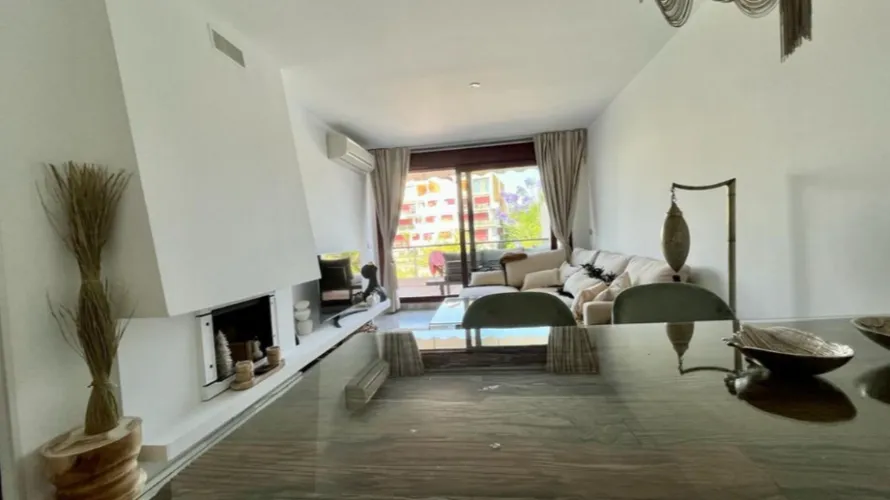 Apartamento de 2 dormitorios en Marbella, Spain No. 764 № 19