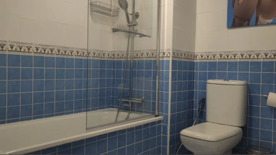 Apartamento de 2 dormitorios en Marbella, Spain No. 600 № 2