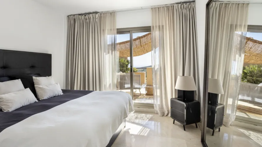 Apartamento de 2 dormitorios en Benahavís, Spain No. 541 № 6