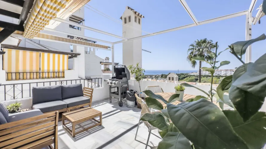 Apartamento de 2 dormitorios en Mijas Costa, Spain No. 633