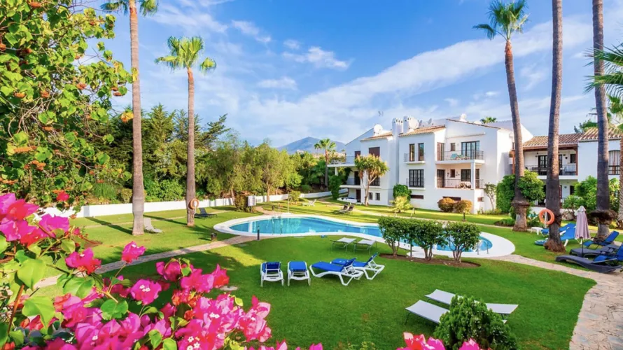 Ático de 3 dormitorios en Marbella, Spain No. 453