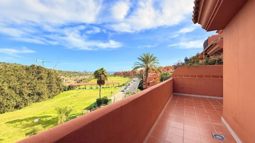 Dúplex de 3 dormitorios en Estepona, Spain No. 578 № 17