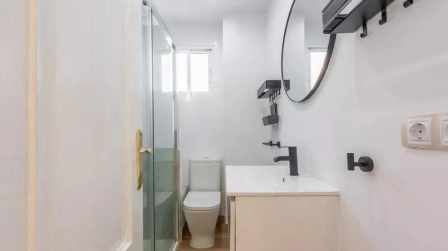 Apartamento de 2 dormitorios en Marbella, Spain No. 596 № 9