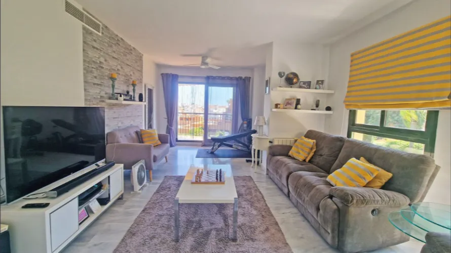 Apartamento de 2 dormitorios en Mijas Costa, Spain No. 750 № 25