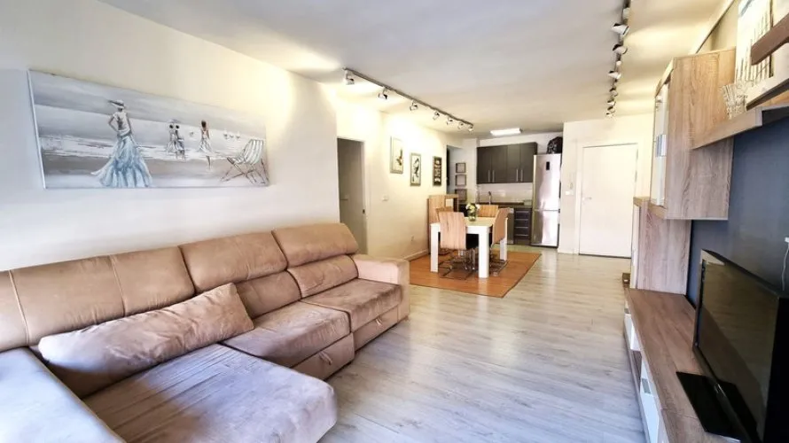 Apartamento de 3 dormitorios en Marbella, Spain No. 590 № 12