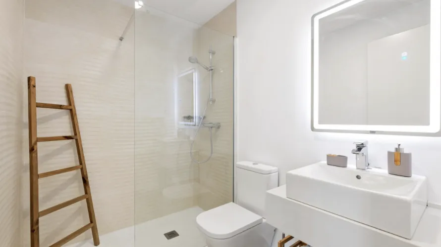 Apartamento de 3 dormitorios en Estepona, Spain No. 713 № 7