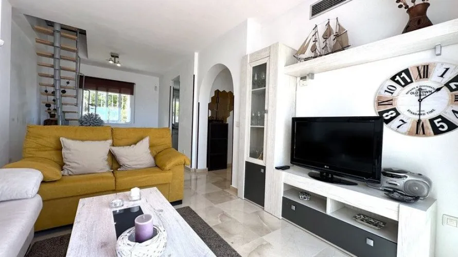 Apartamento de 2 dormitorios en Casares, Spain No. 573 № 20