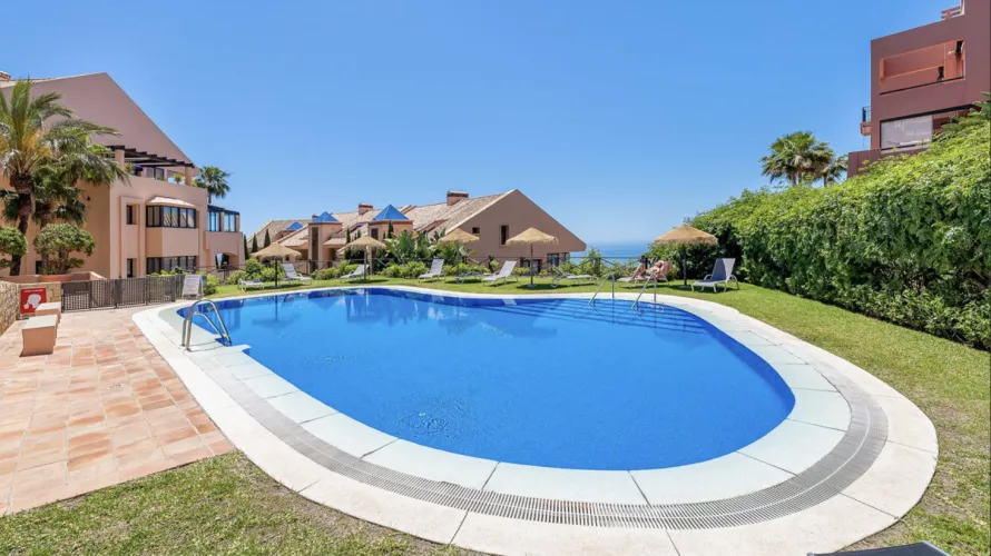 Apartamento de 2 dormitorios en Mijas Costa, Spain No. 742 № 18