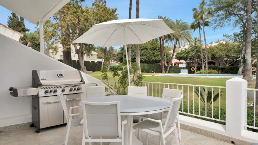 Apartamento de 3 dormitorios en Nueva Andalucía, Spain No. 249 № 8