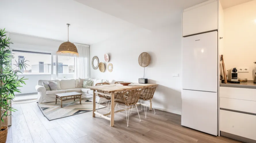 Apartamento de 2 dormitorios en Estepona, Spain No. 527 № 3