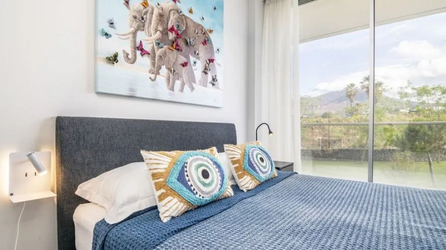 Apartamento de 3 dormitorios en Estepona, Spain No. 390 № 18