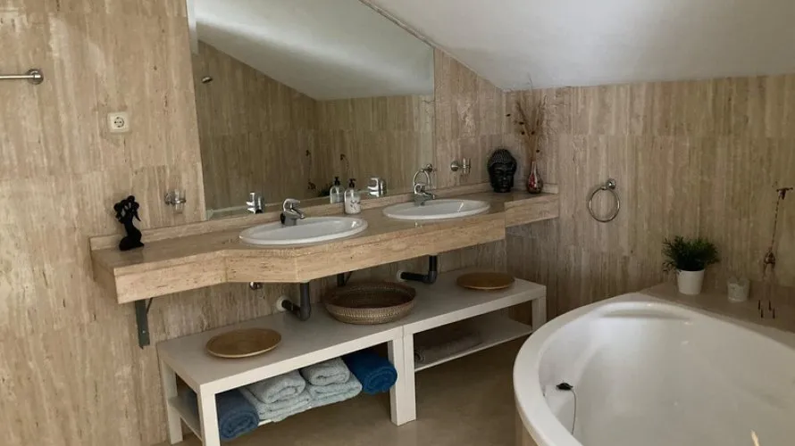 Dúplex de 2 dormitorios en Marbella, Spain No. 622 № 9