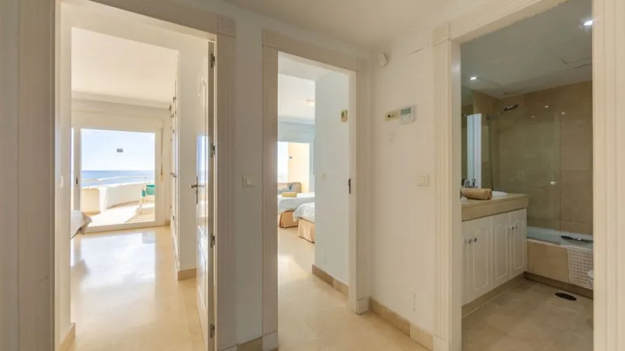 Ático de 3 dormitorios en Estepona, Spain No. 558 № 21