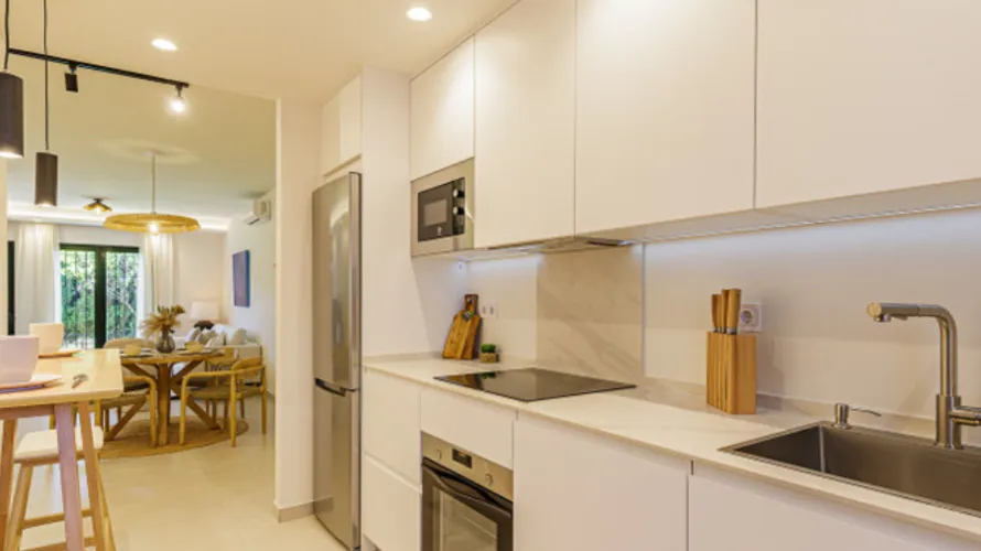 Apartamento de 2 dormitorios en Cortes (San Pedro De Alcantara), Spain No. 606 № 15