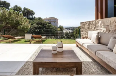 Apartamento de 3 dormitorios en Marbella, Spain No. 530