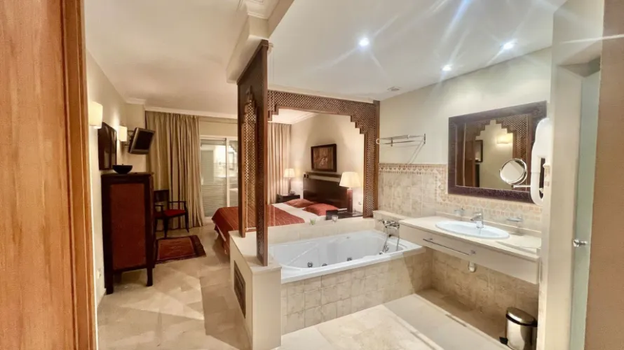 Apartamento de 2 dormitorios en La Cala De Mijas, Spain No. 760 № 13