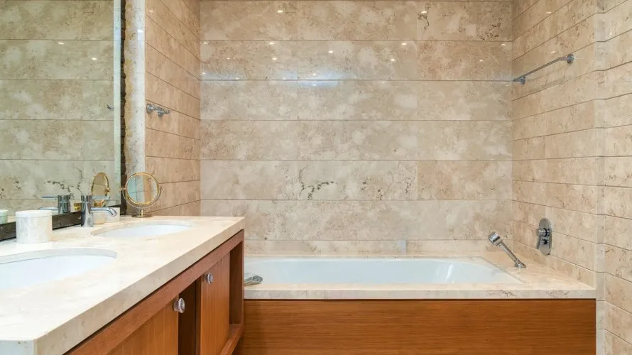 Apartamento de 3 dormitorios en Marbella, Spain No. 345 № 5