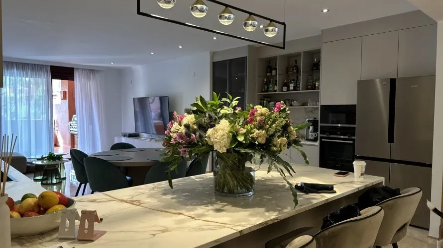 Apartamento de 4 dormitorios en Estepona, Spain No. 227 № 25