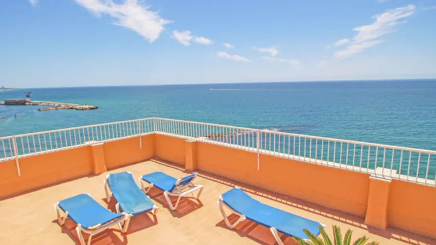 Apartamento de 2 dormitorios en Marbella, Spain No. 668 № 12