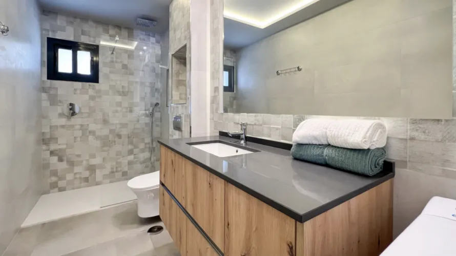 Apartamento de 2 dormitorios en Benahavís, Spain No. 493 № 4