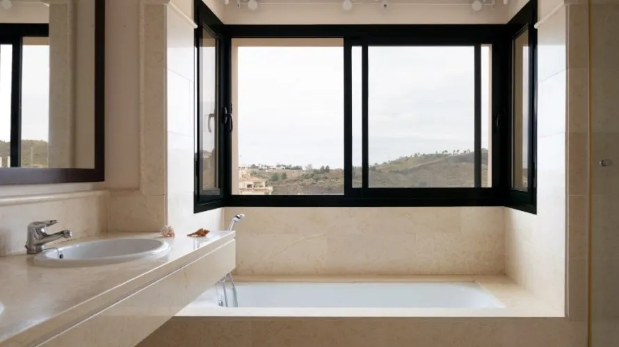 Dúplex de 4 dormitorios en Benahavís, Spain No. 180 № 2