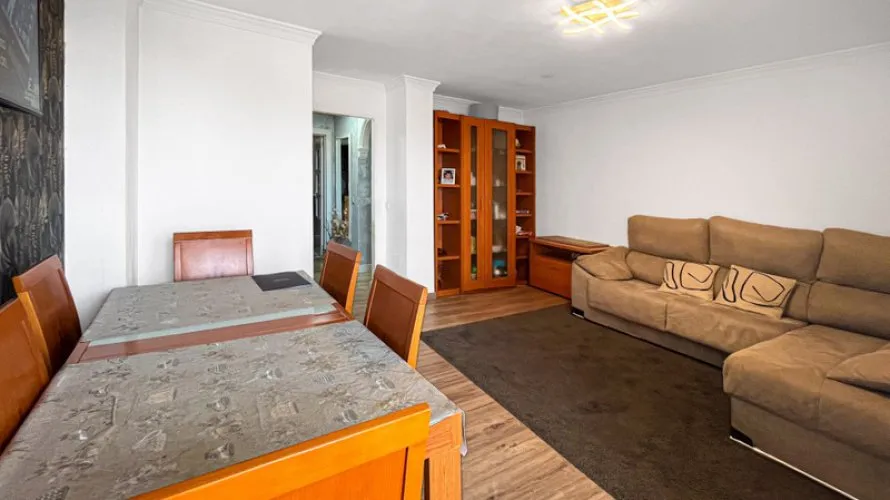 Apartamento de 3 dormitorios en Estepona, Spain No. 424 № 3