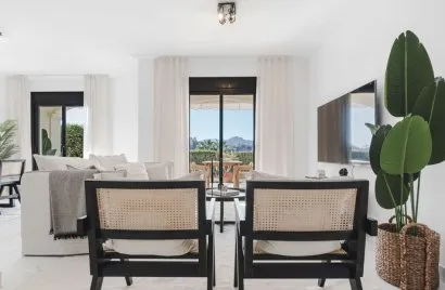 Apartamento de 3 dormitorios en Benahavís, Spain No. 307