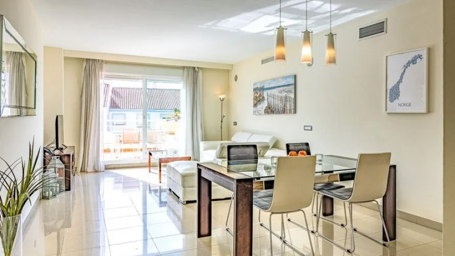 Apartamento de 2 dormitorios en Estepona, Spain No. 415 № 9