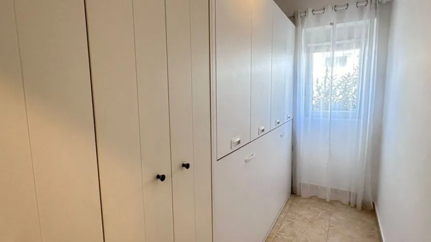 Apartamento de 2 dormitorios en Marbella, Spain No. 596 № 12