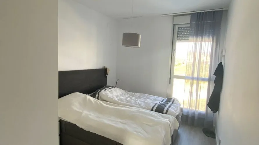 Apartamento de 2 dormitorios en Estepona, Spain No. 446 № 9