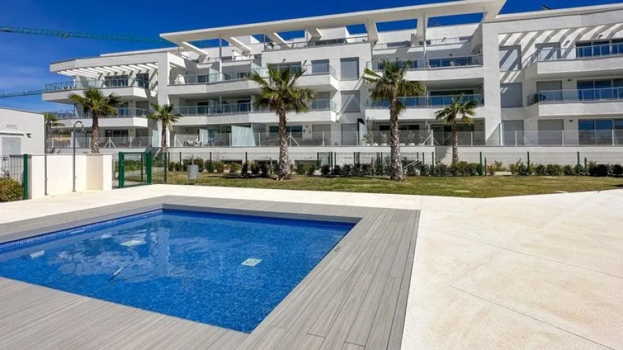 Apartamento de 3 dormitorios en Mijas, Spain No. 332 № 3