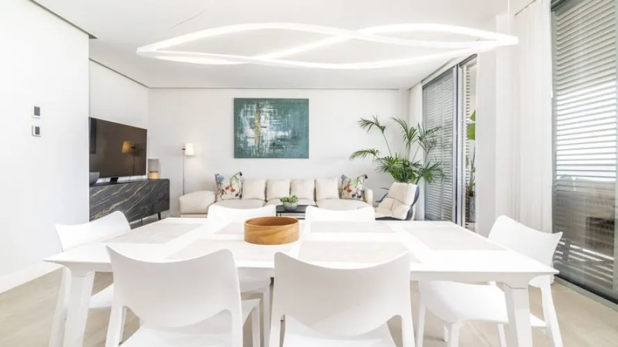 Apartamento de 3 dormitorios en Estepona, Spain No. 390 № 7