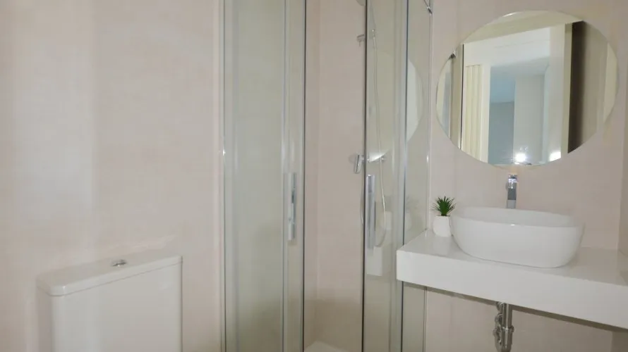 Apartamento de 2 dormitorios en Marbella, Spain No. 253 № 8