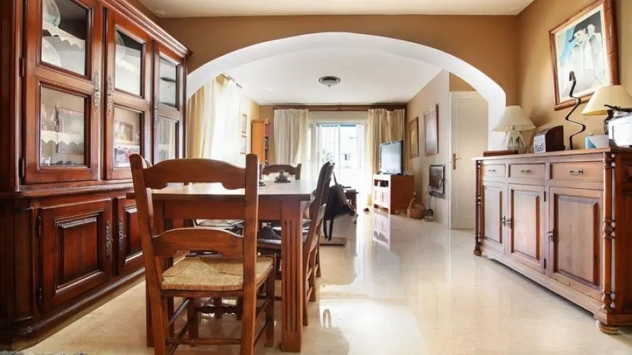 Apartamento de 3 dormitorios en Nueva Andalucía, Spain No. 323 № 16