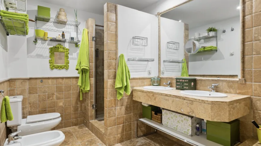 Apartamento de 2 dormitorios en Estepona, Spain No. 520 № 17