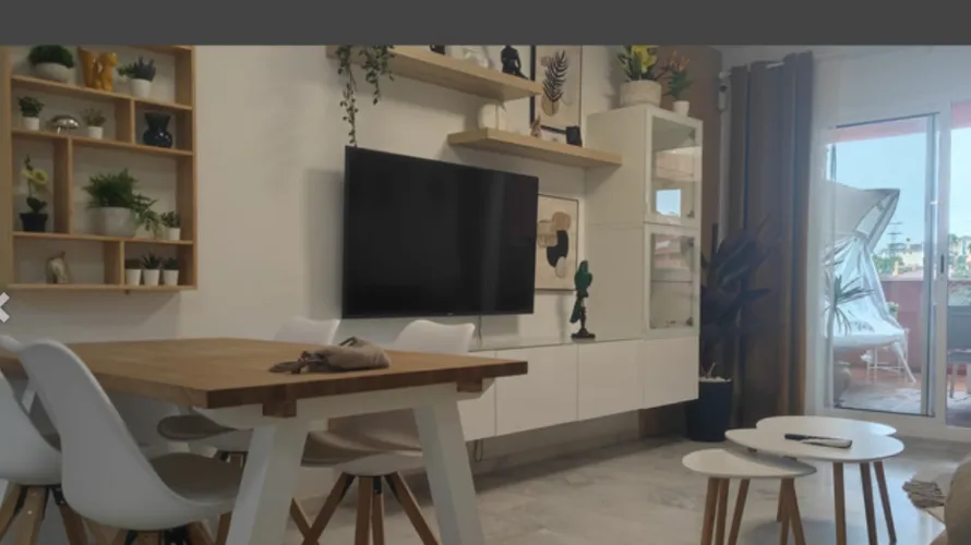 Apartamento de 2 dormitorios en Marbella, Spain No. 600 № 18