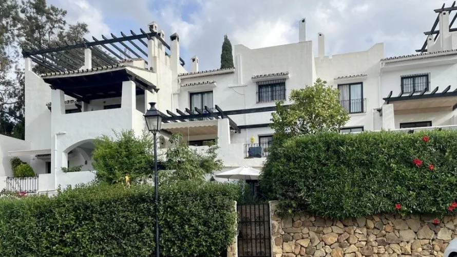 Dúplex de 2 dormitorios en Marbella, Spain No. 613 № 4