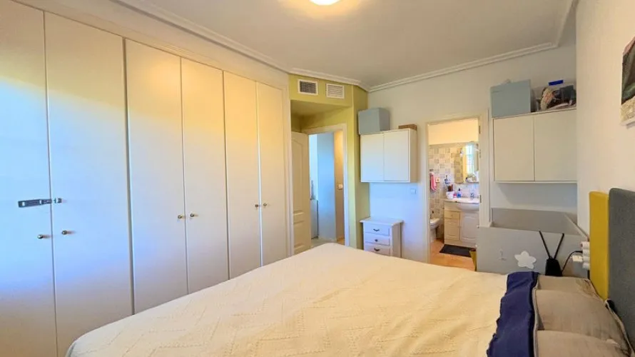 Apartamento de 2 dormitorios en Casares, Spain No. 572 № 15