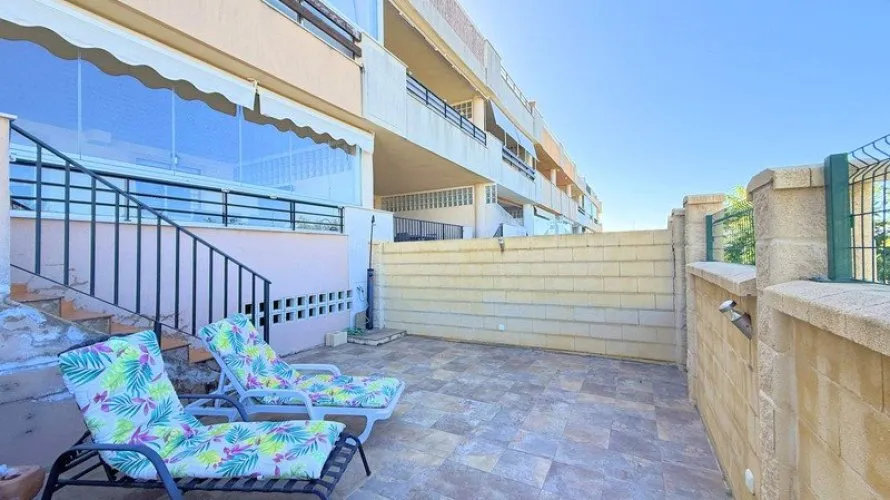 Apartamento de 2 dormitorios en Casares, Spain No. 571 № 24