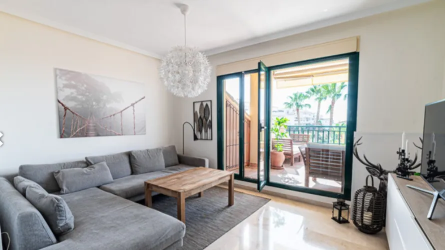 Apartamento de 2 dormitorios en Benalmádena, Spain No. 775
