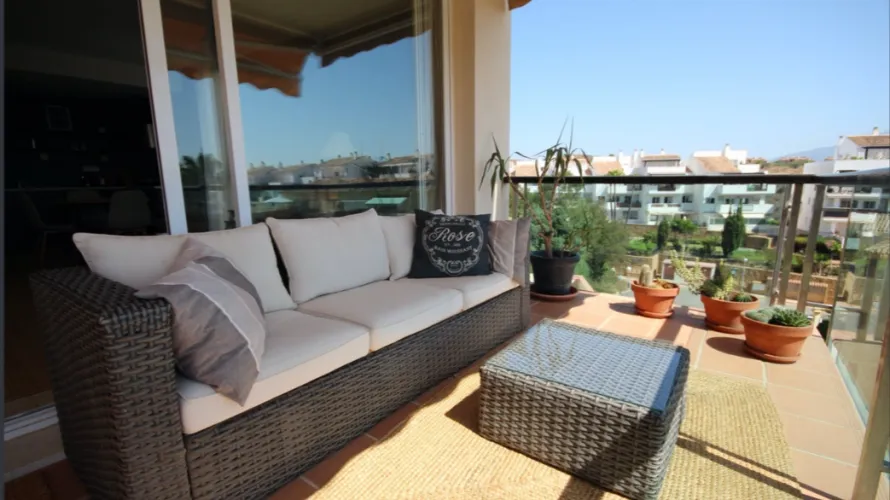 Apartamento de 2 dormitorios en Mijas Costa, Spain No. 748 № 4