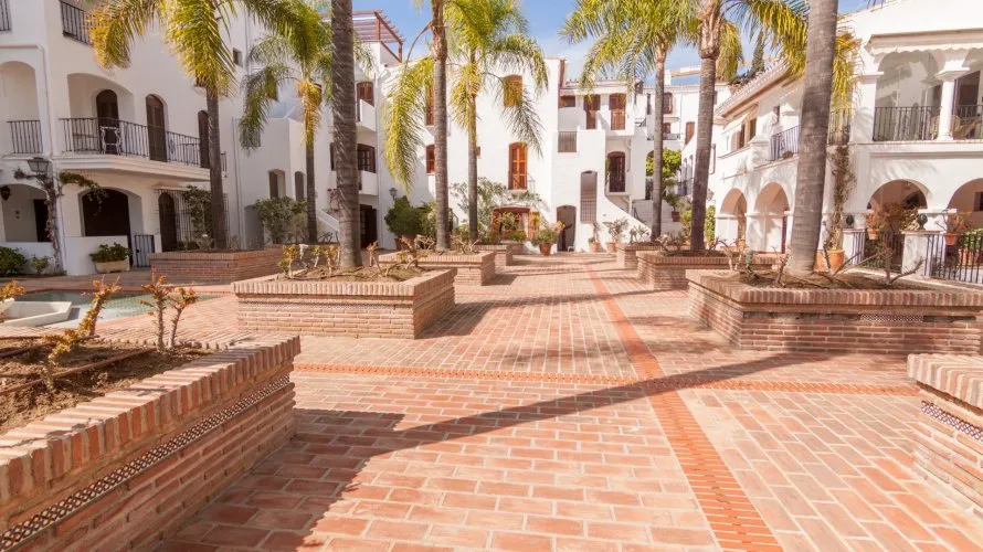 Apartamento de 3 dormitorios en Marbella, Spain No. 232 № 25