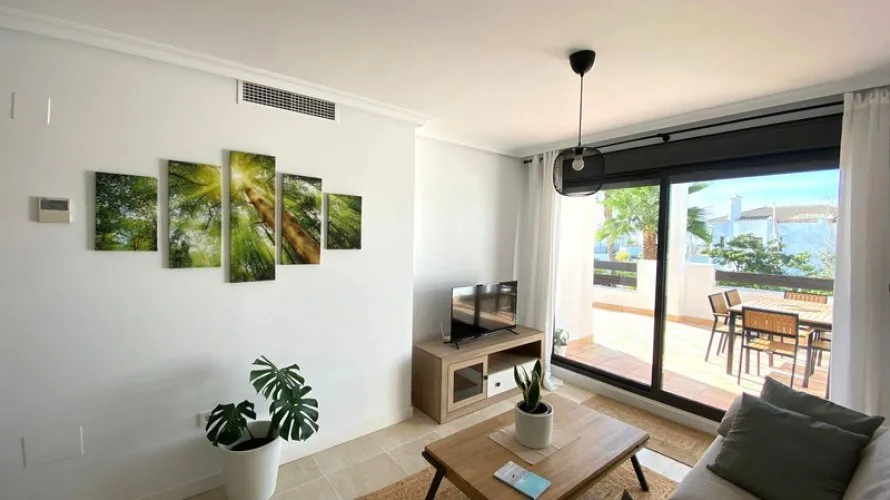 Apartamento de 2 dormitorios en Estepona, Spain No. 433 № 3