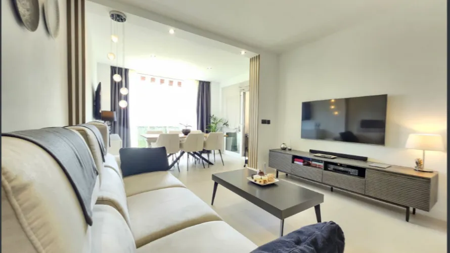 Apartamento de 3 dormitorios en Mijas Costa, Spain No. 741 № 12