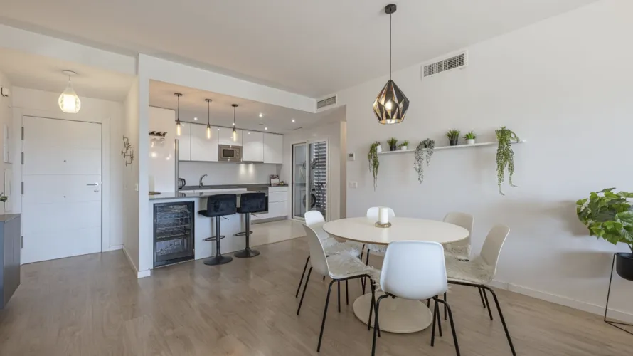 Apartamento de 3 dormitorios en Nueva Andalucía, Spain No. 602 № 1